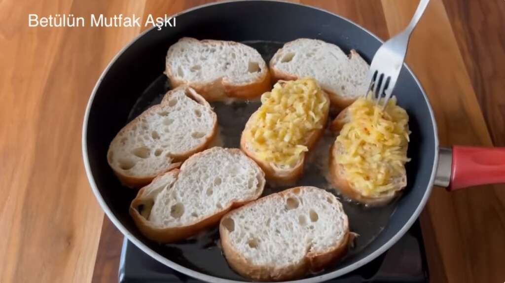 patatesli yumurtalı ekmek kızartması