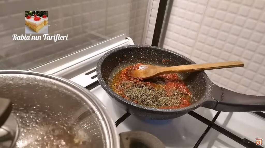 sakala çarpan çorbası sosu