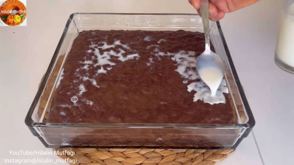 süt ile pasta keki ıslatma